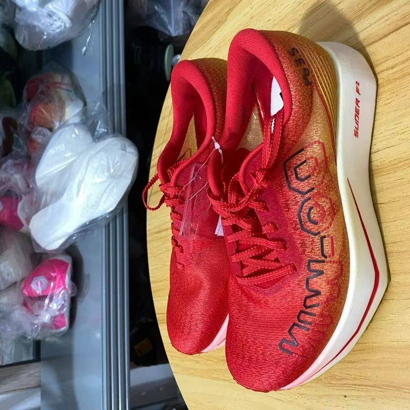 Luxury Brand Running Trainers  - đánh giá và giá Men Shoes Red Bottom